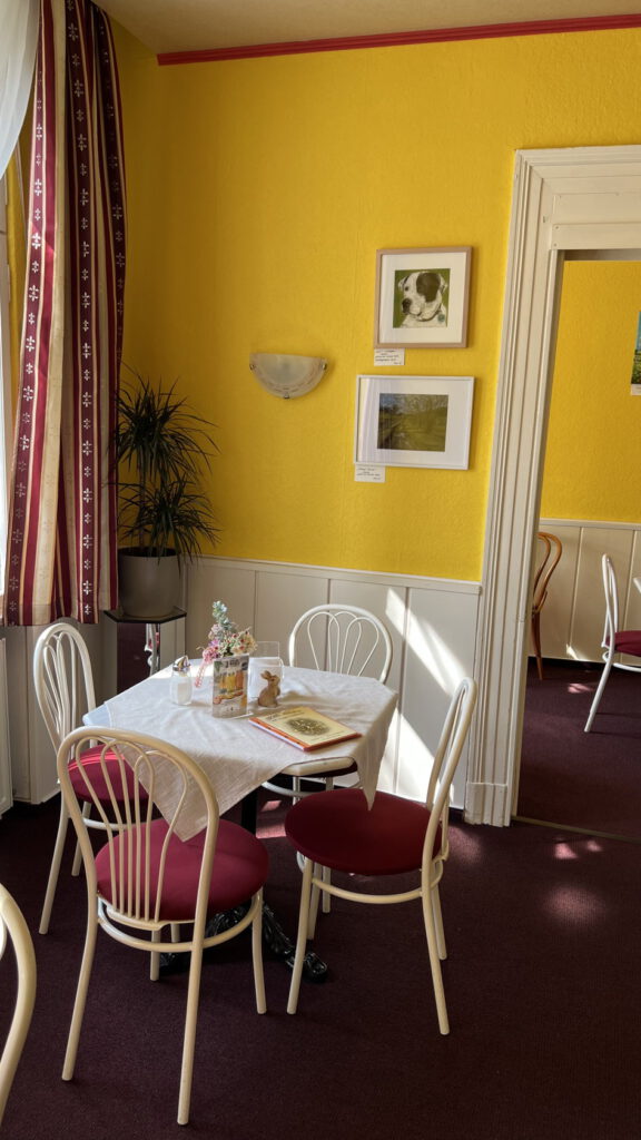 Ausstellung im Café Angela, Mellensee 2025